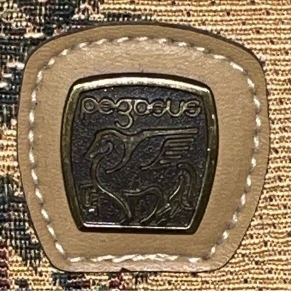 Vintage Pegasus Weekend Bag - Picture 3 of 10